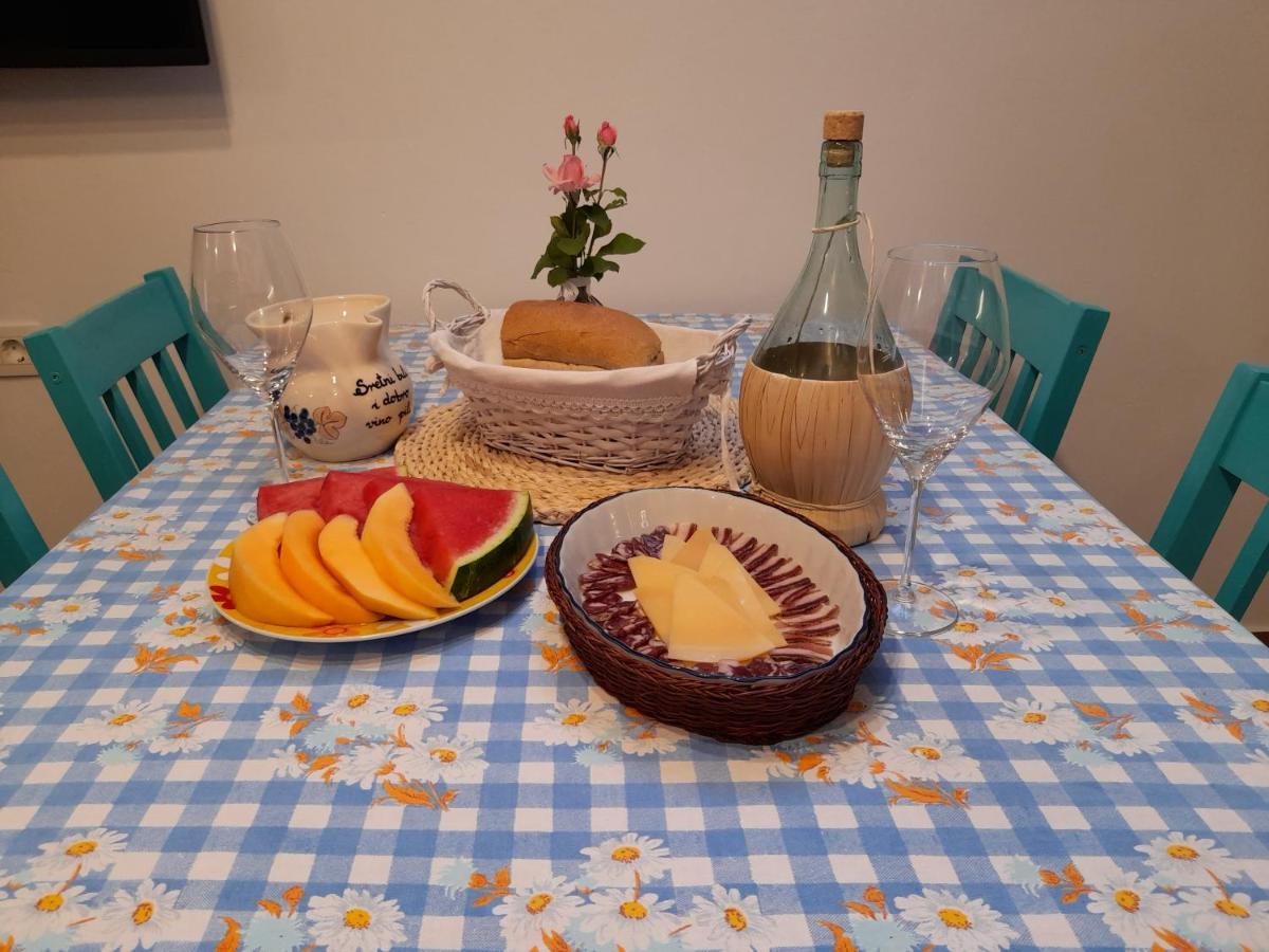 קאנפאנאר Authentic Istria&Pet Friendly Apartment Banko Near Rovinj מראה חיצוני תמונה